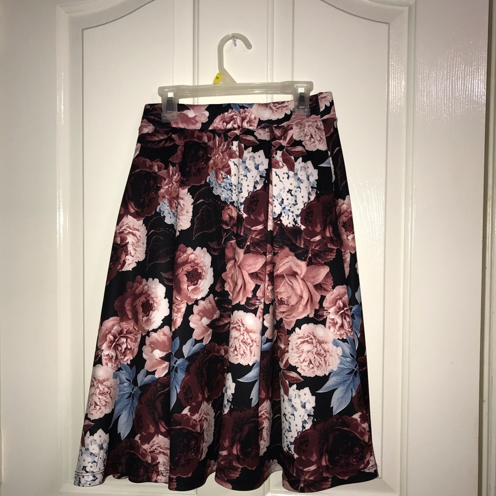 Rue21 Floral Classy long skirt